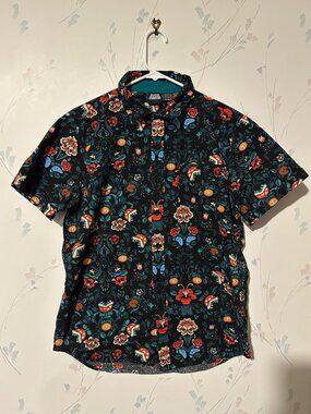 Super Mario Mens Short Sleeve Button-Up Shirt With Piranha Plant Pattern Medium